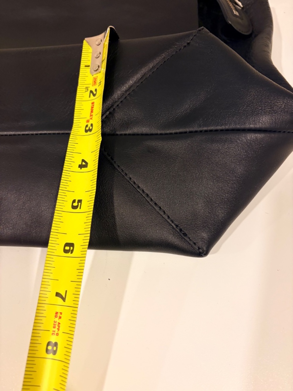 HOST PICK **** COS leather bag - Picture 5 of 7
